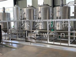 榨油機使用一段時間之后，如何清理油垢？
